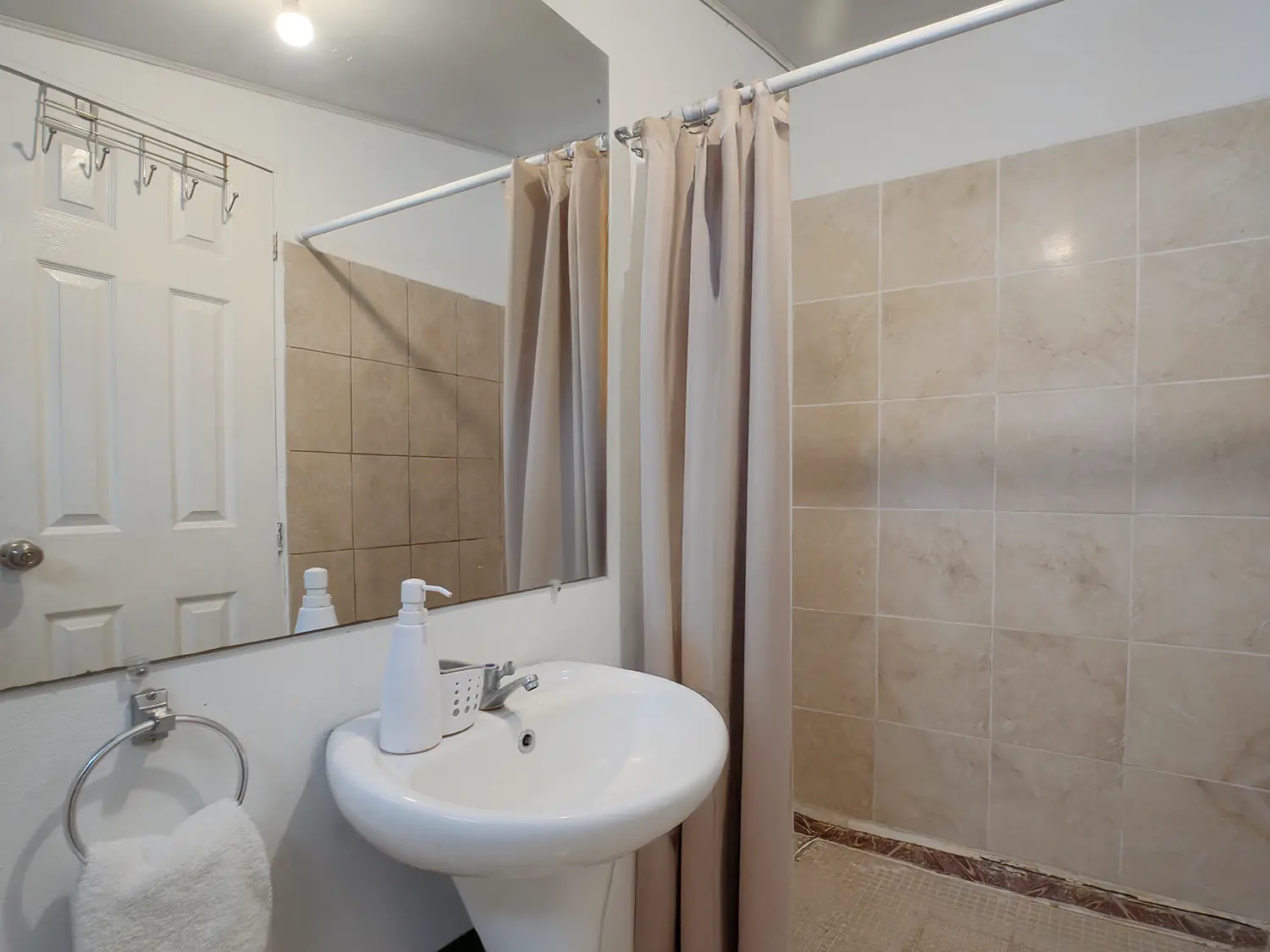 Habitación 23 en Casa de Huéspedes — Casa San Alfonso (foto 8)