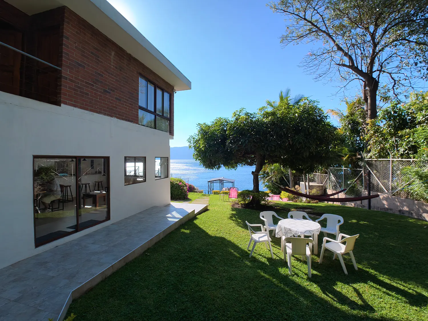 Casa en Lago de Coatepeque — Quinta Milagro (foto 2)